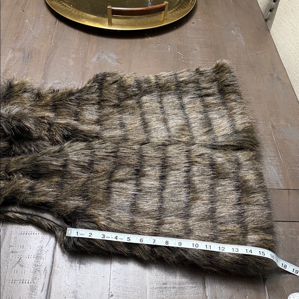 Michael Kors brown Faux fur vest - Picture 14 of 16